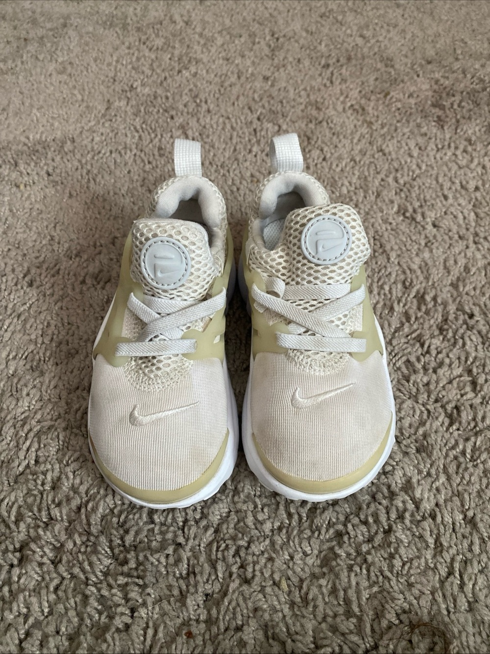 Nike Presto low Kids Cream and White Breathable Slip-On Sneakers